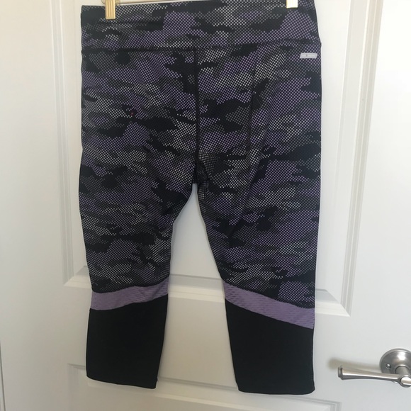 PURPLE AND BLACK CAMO CROP LEGGINGS! - Picture 2 of 3
